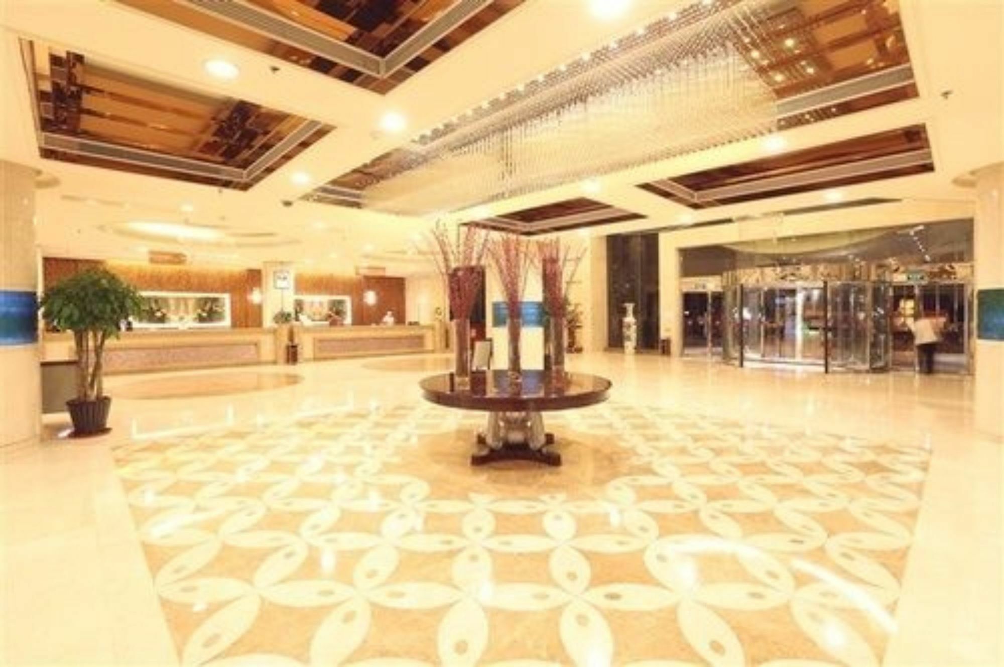 Qingdao Kuaitong International Hotel Esterno foto