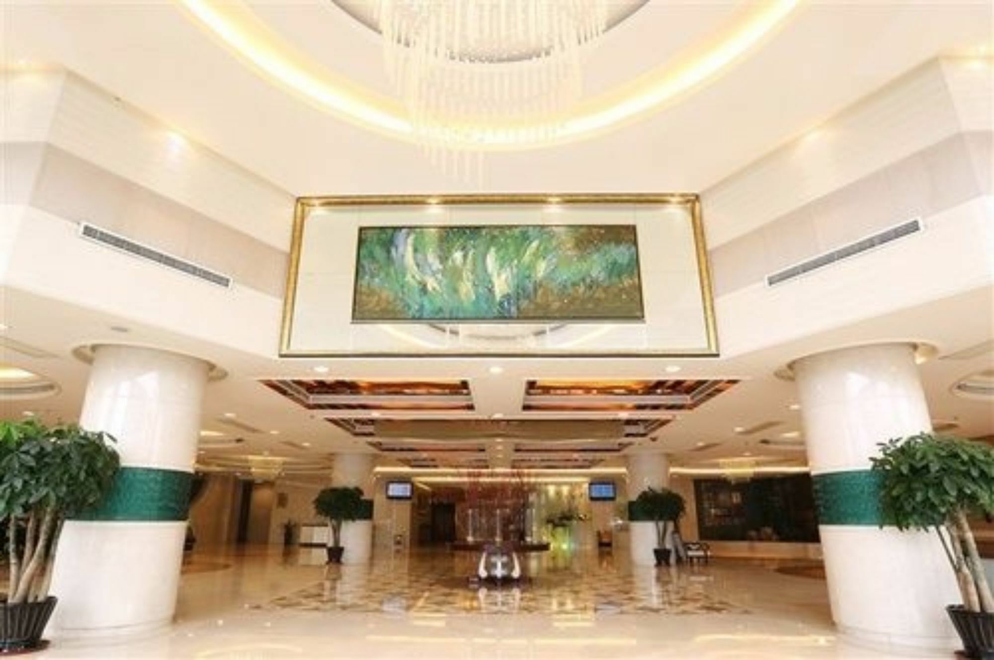 Qingdao Kuaitong International Hotel Esterno foto